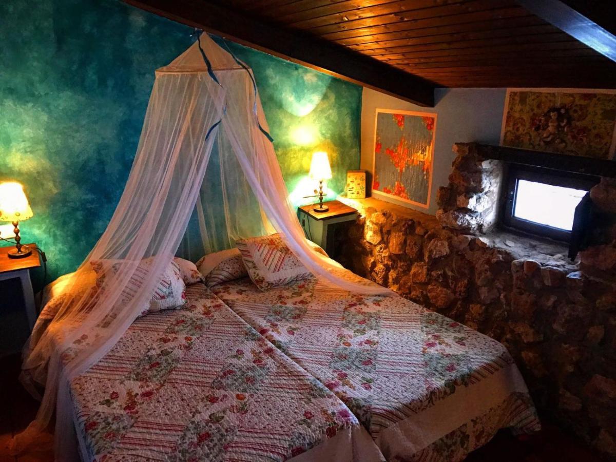 Room In Lodge - Romantic Getaway To Cuenca At Christmas Valeria Luaran gambar